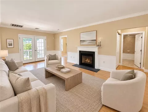Living - 70 Turner St #E-4, Warwick, RI 02886 photo 2 of 3