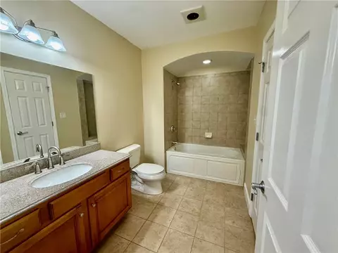 Bath - 70 Turner St #E-4, Warwick, RI 02886 photo 3 of 3