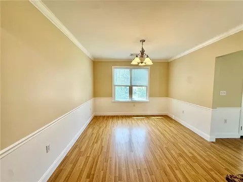Dining - 70 Turner St #E-4, Warwick, RI 02886 photo 1 of 2