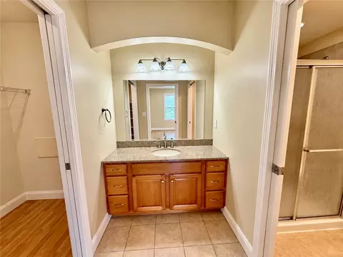Bath - 70 Turner St #E-4, Warwick, RI 02886 photo 1 of 3