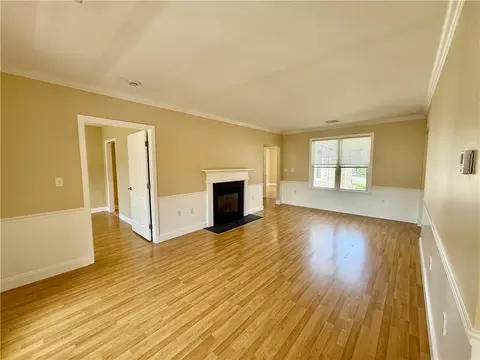Living - 70 Turner St #E-4, Warwick, RI 02886 photo 1 of 3