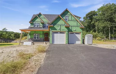 411 New River Rd, Manville, RI 02838