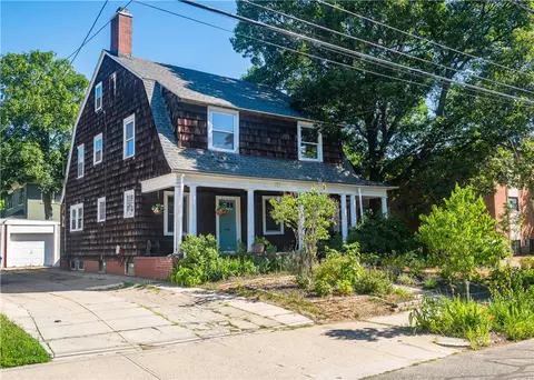 173 Lexington Ave, Providence, RI 02907
