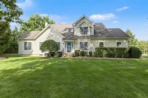20 Ivy Garden Way, East Greenwich, RI 02818