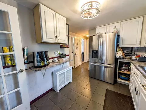 Kitchen - 115 Davis Ave, Cranston, RI 02910 photo 3 of 4