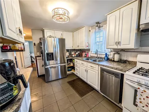 Kitchen - 115 Davis Ave, Cranston, RI 02910 photo 1 of 4