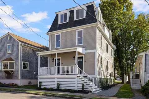 7 Sheffield Ave #B, Newport, RI 02840