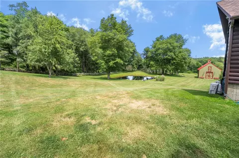 Exterior - 84 Dark Lantern Hill Rd, Killingly, CT 06239 photo 4 of 8