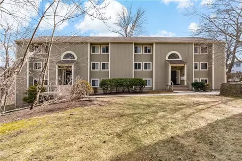 400 New River Rd #402, Manville, RI 02838