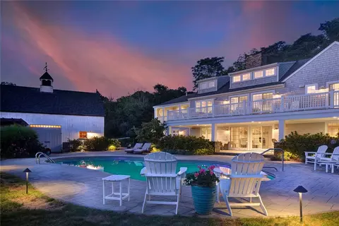 162 Indian Point Rd, Tiverton, RI 02878