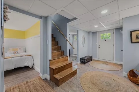 Entry Way - 346 Post Rd, Westerly, RI 02891 photo 3 of 5