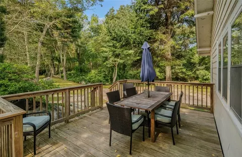 Exterior - 346 Post Rd, Westerly, RI 02891 photo 5 of 9
