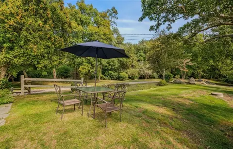 Exterior - 346 Post Rd, Westerly, RI 02891 photo 3 of 9