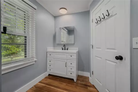 Bath - 346 Post Rd, Westerly, RI 02891 photo 1 of 3