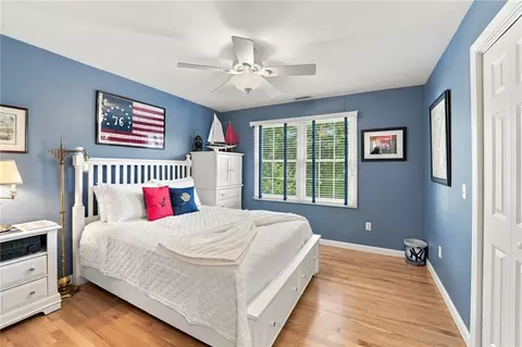 Bedroom - 10 Jay Ct, Cranston, RI 02921 photo 3 of 4