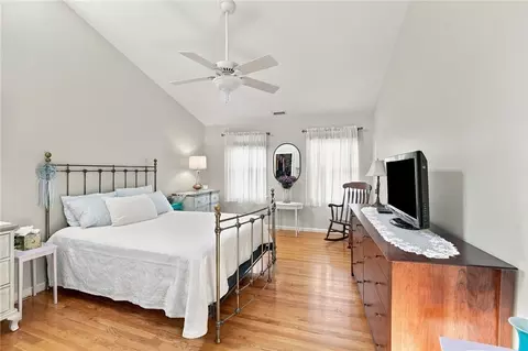 Bedroom - 10 Jay Ct, Cranston, RI 02921 photo 1 of 4