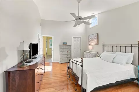 Bedroom - 10 Jay Ct, Cranston, RI 02921 photo 2 of 4