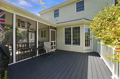 Exterior - 10 Jay Ct, Cranston, RI 02921 photo 8 of 10