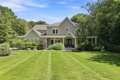 250 W Reach Dr, Jamestown, RI 02835