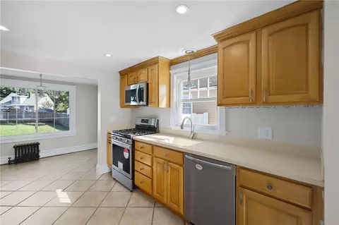 Kitchen - 37 Vera St, Warwick, RI 02886 photo 2 of 2