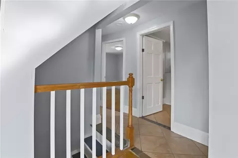Entry Way - 37 Vera St, Warwick, RI 02886 photo 1 of 1