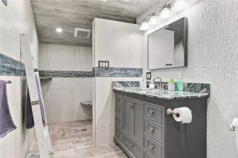 Bath - 207 Valley St, Woonsocket, RI 02895 photo 2 of 3
