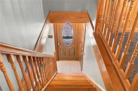 Entry Way - 207 Valley St, Woonsocket, RI 02895 photo 3 of 4