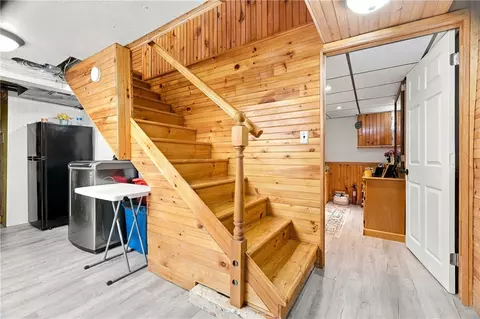 Entry Way - 207 Valley St, Woonsocket, RI 02895 photo 4 of 4