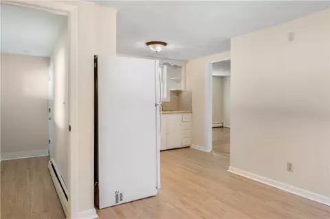 Entry Way - 120 E Shore Dr, Coventry, RI 02816 photo 4 of 8