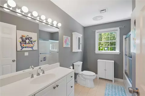Bath - 2 Nutmeg Cir, Coventry, RI 02816 photo 3 of 4