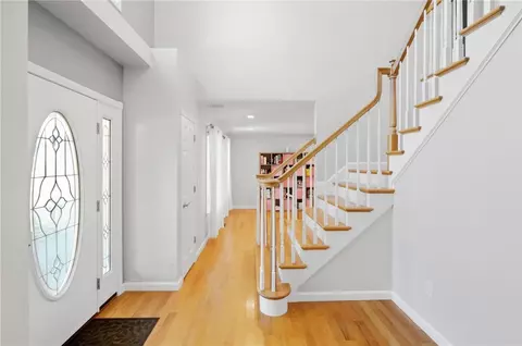 Entry Way - 2 Nutmeg Cir, Coventry, RI 02816 photo 3 of 3