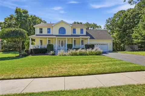 Exterior - 2 Nutmeg Cir, Coventry, RI 02816 photo 2 of 10