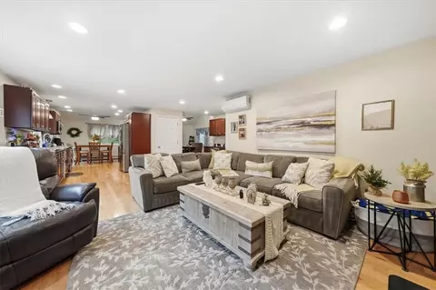 Living - 653 Ten Rod Rd, Exeter, RI 02822 photo 1 of 2