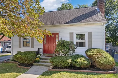 184 Chestnut Ave, Cranston, RI 02910