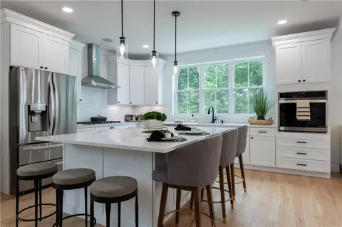 9 Stoneridge Rd, Smithfield, RI 02917