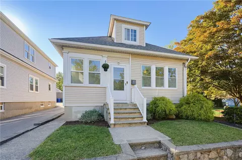 40 Zella St, Providence, RI 02908