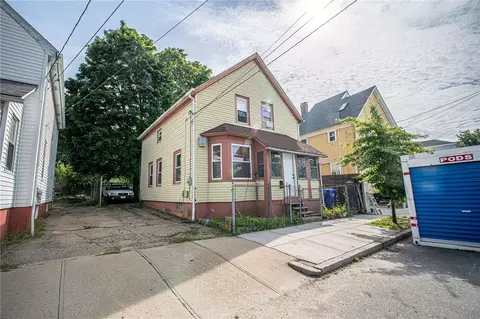 36 Hamilton St, Providence, RI 02907