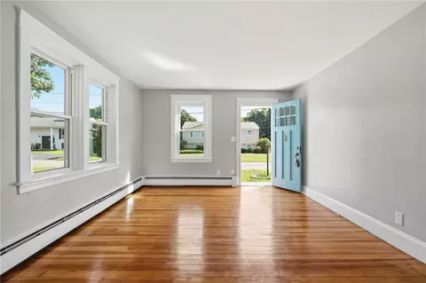 Living - 41 Custer St, Warwick, RI 02889 photo 1 of 5