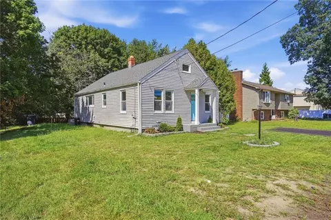 Exterior - 41 Custer St, Warwick, RI 02889 photo 3 of 5