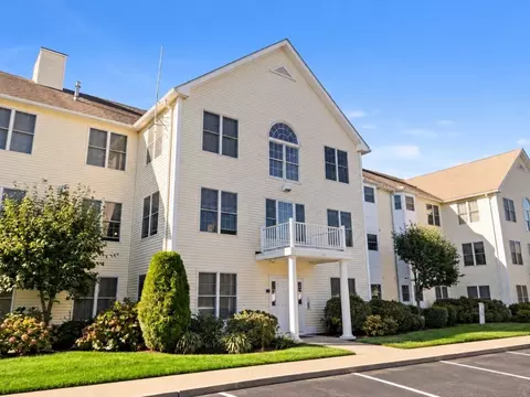 45 Saw Mill Dr #203, North Kingstown, RI 02852