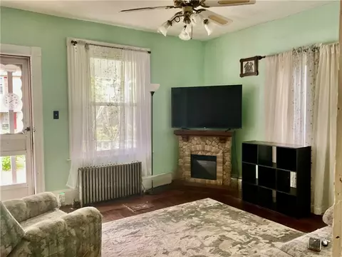 Living - 25 Brier St, Woonsocket, RI 02895 photo 2 of 4