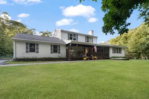 120 Old Mountain Rd, Richmond, RI 02892