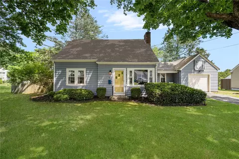 26 Tarleton Rd, South Kingstown, RI 02879