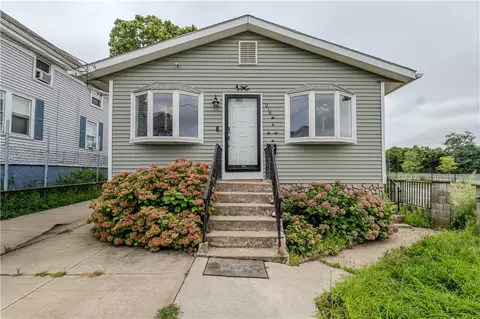 216 Wendell St, Providence, RI 02909