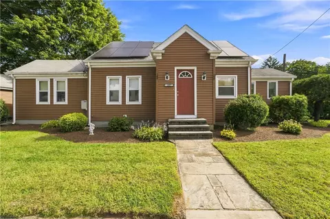 357 Old River Rd, Manville, RI 02838