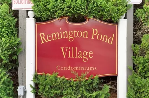 20 Village Ct #20, West Warwick, RI 02893