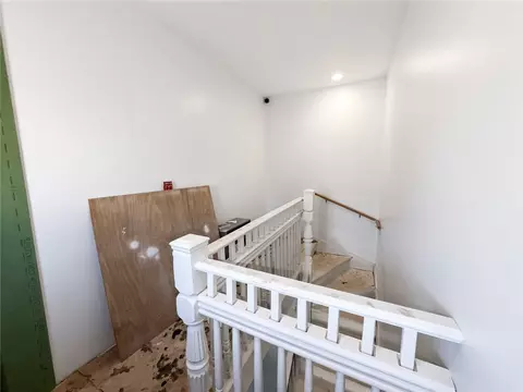 Entry Way - 499 Willow St, Woonsocket, RI 02895 photo 6 of 13