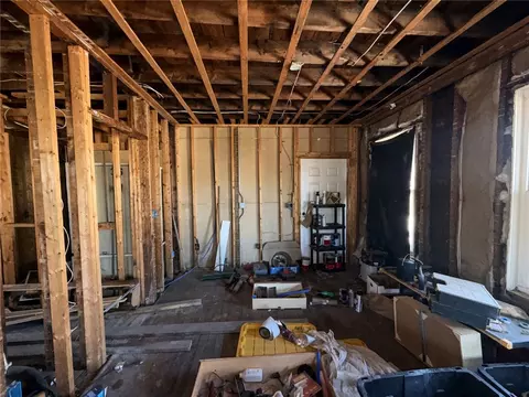 Entry Way - 499 Willow St, Woonsocket, RI 02895 photo 10 of 13