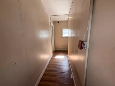 Entry Way - 499 Willow St, Woonsocket, RI 02895 photo 5 of 13