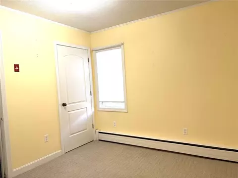 Bedroom - 103 Darrow Dr, Warwick, RI 02886 photo 2 of 5